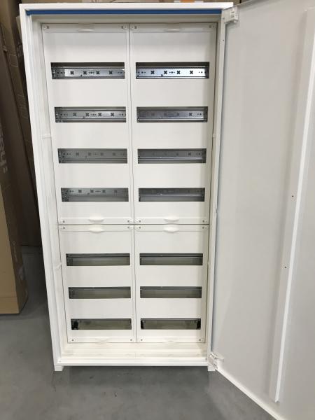 Hager Verteilerschrank mit 2x Verteiler ZU37KS, ZB32S